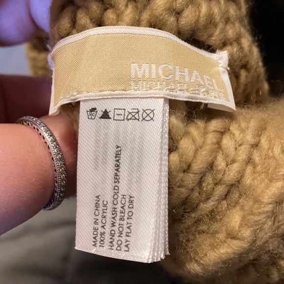 Michael Kors Cable Knit Beanie Hat Caramel - Picture 4 of 4